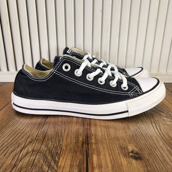Converse Chuck Taylor All Star Women's 8 Black Canvas Classic Skate Shoes M9166 - Picture 1 of 9